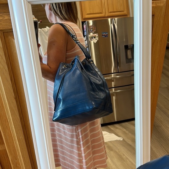 Authentic Vintage Louis Vuitton Noe GM Monogram Bucket Bag - Picture 12 of 13